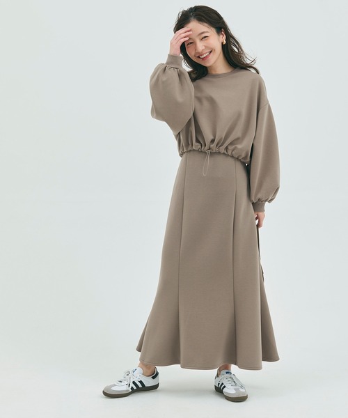 coca(coca)(コカ)の「ハリ感ダンボールニット マーメイドシルエットキャミワンピース(ワンピース・レディース・ブラック/ダークベージュ・M/L)」の16枚目の写真