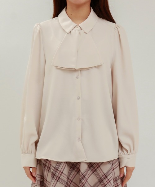 ASTORIA ODIER（アストリアオディール）の「【美人百花掲載】とろみ素材 フリルボウタイブラウス（シャツ/ブラウス・レディース・ダークグリーン/ブラウン/ピンクベージュ/アイボリー/その他/グリーン/サーモンピンク/グレイッシュブルー/ホワイト/ホワイト×ブラック・SMALL/MEDIUM/LARGE）」の11枚目の写真