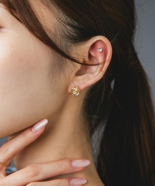 Os accessory(オズアクセサリー)の「Os -オズ- 【金属アレルギー対応】メタルローズピアス(ピアス(両耳用)・レディース・ゴールド/シルバー・ONE SIZE)」の12枚目の写真