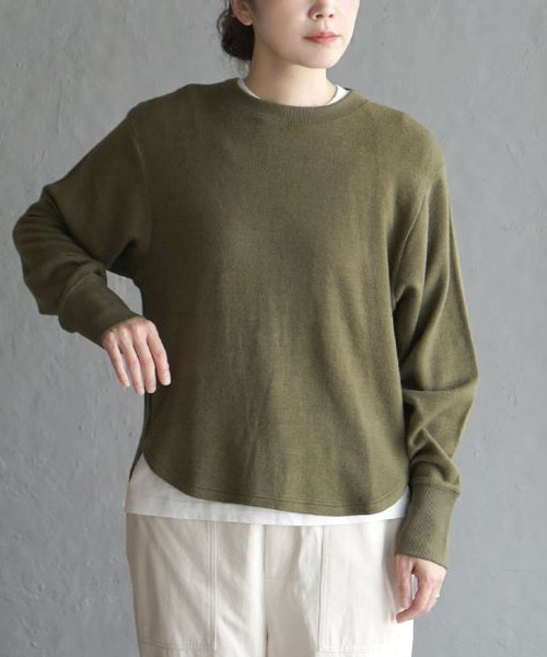 apartment department(アパートメントデパートメント)の「ニットライク クルーネックプルオーバー(Tシャツ/カットソー・レディース・カーキ/アッシュブラウン/ネイビー・M)」の20枚目の写真