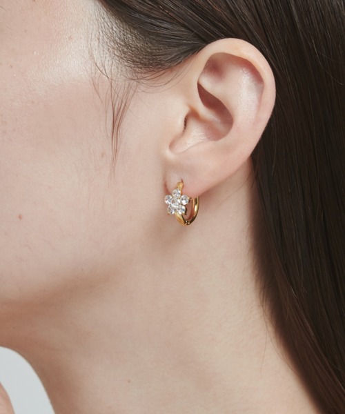 ciite' surgical stainless（シーテサージカルステンレス）の「【 金属アレルギー対応 】 フラワービジュー フープピアス サージカルステンレス  (両耳用)（ピアス（両耳用）・レディース・クリア/レッド・FREE）」の12枚目の写真