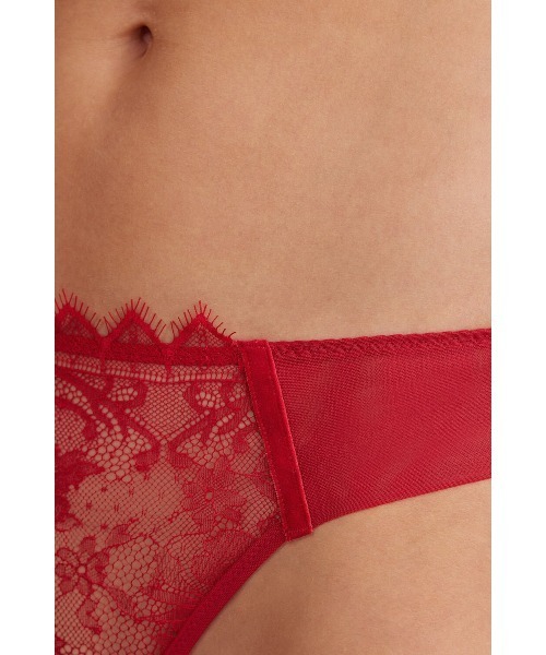 Intimissimi（インティミッシミ）の「Intriguing Beauty