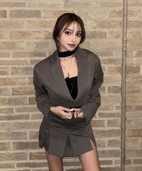 INTER FACTORY(インターファクトリー)の「Rina - ミニプリーツスカート(セットアップ可) made in INTERFACTORY(スカート・レディース・ブラック/グレー/ベージュ・SMALL/MEDIUM)」の14枚目の写真