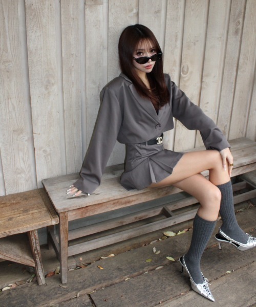 INTER FACTORY(インターファクトリー)の「Rina - ミニプリーツスカート(セットアップ可) made in INTERFACTORY(スカート・レディース・ブラック/グレー/ベージュ・SMALL/MEDIUM)」の9枚目の写真