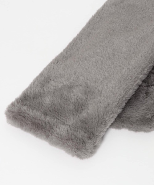 URBAN RESEARCH DOORS（アーバンリサーチドアーズ）の「エコファーティペット（ストール/ショール・レディース・ホワイト系その他/ベージュ系その他/チャコールグレー・ONE）」の11枚目の写真