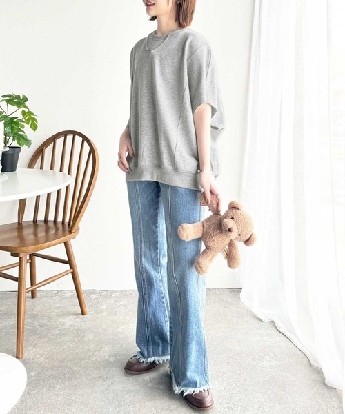 classicalelf(クラシカルエルフ)の「ゆるっとシルエットで、今っぽ抜け感スタイル。バック刺繍裏毛プルオーバー(Tシャツ/カットソー・レディース・杢グレー/アイボリー/チャコール/ネイビー/オートミール・LARGE/MEDIUM/SMALL/X-LARGE)」の18枚目の写真