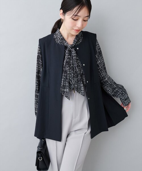 natural couture(ナチュラルクチュール)の「オケージョン対応可 / ツイルタックベスト(その他アウター・レディース・ブラック/ベージュ/ネイビー・FREE)」の19枚目の写真