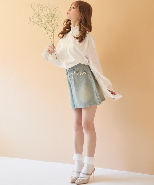 TITTY&CO.（ティティーアンドコー）の「フリルカラービジューブラウス（シャツ/ブラウス・レディース・ホワイト・FREE）」の5枚目の写真