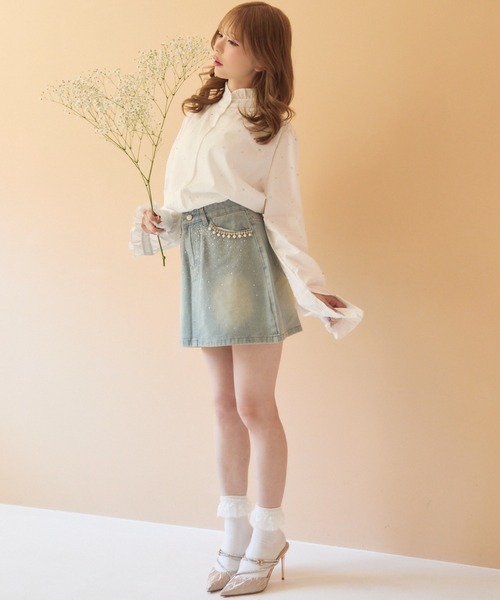 TITTY&CO.（ティティーアンドコー）の「フリルカラービジューブラウス（シャツ/ブラウス・レディース・ホワイト・FREE）」の7枚目の写真