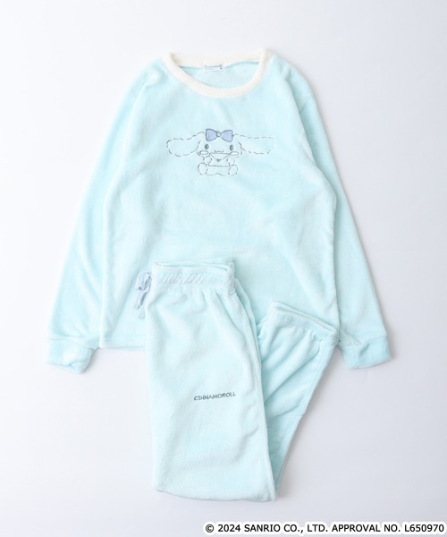 sanrio（サンリオ）の「サンリオキャラクターズ ボアフリース刺繍上下セット（ルームウェア/パジャマ・レディース・ピンク系その他/ブラック/ブラック系その他/サックスブルー系/ホワイト系その他/グリーン系その他/ピンク系その他2/サックスブルー系1・M/L）」の5枚目の写真