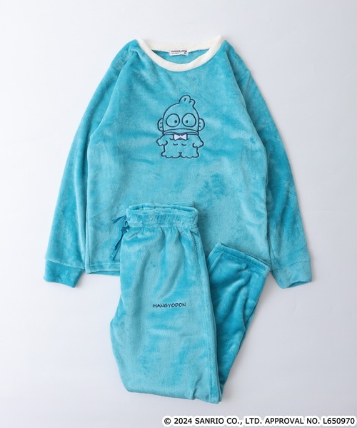 sanrio（サンリオ）の「サンリオキャラクターズ ボアフリース刺繍上下セット（ルームウェア/パジャマ・レディース・ピンク系その他/ブラック/ブラック系その他/サックスブルー系/ホワイト系その他/グリーン系その他/ピンク系その他2/サックスブルー系1・M/L）」の4枚目の写真