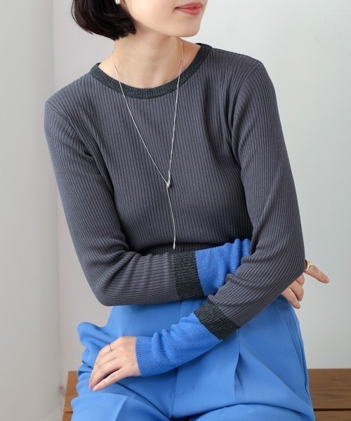 Bou Jeloud(ブージュルード)の「袖口配色ラメリブニットプルオーバー(ニット/セーター・レディース・ベージュ/チャコールグレー/カーキ・FREE)」の4枚目の写真