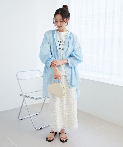 le.coeur blanc（ルクールブラン）の「シアーガーゼバックギャザーシャツ（シャツ/ブラウス・レディース・オフホワイト/サックスブルー/ベージュ/チャコールグレー・38）」の11枚目の写真