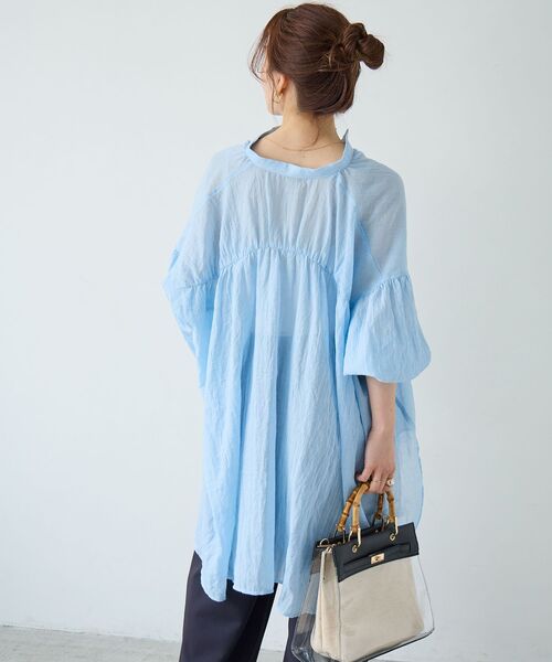 le.coeur blanc(ルクールブラン)の「《WEB限定アイテム》シアーガーゼバックギャザーシャツ(シャツ/ブラウス・レディース・オフホワイト/サックスブルー/ベージュ/チャコールグレー/ブラック・38)」の17枚目の写真