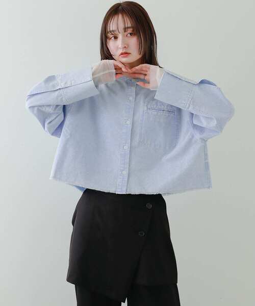 SENSE OF PLACE by URBAN RESEARCH(センスオブプレイスバイアーバンリサーチ)の「クロップドケミカルウォッシュシャツ(シャツ/ブラウス・レディース・グレー/ライトブルー・ONE)」の3枚目の写真