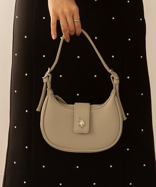U.S. POLO ASSN.（ユーエスポロアッスン）の「【U.S. POLO ASSN.】≪別注≫ 3WAY Half Moon Bag / ハーフムーンショルダーバッグ  ハンドバッグ（ショルダーバッグ・レディース・ブラック/グレイッシュベージュ/ライトグレー/グリーン・FREE）」の17枚目の写真