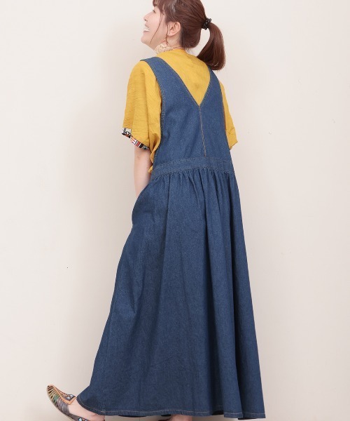 チチカカ（チチカカ）の「デニムジャンパースカート【大きいサイズ】（ジャンパースカート・レディース・ブルー/インディゴブルー・3L）」の4枚目の写真