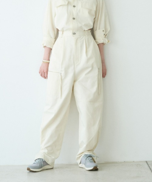 AcureZ(アキュアーズ)の「カジュアルスニーカー「母趾にやさしいスニーカー」(スニーカー・レディース・ブルー/アイボリー/ブラック・23.0cm/23.5cm/24.0cm/24.5cm/22.5cm)」の16枚目の写真