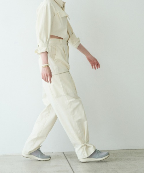 AcureZ(アキュアーズ)の「カジュアルスニーカー「母趾にやさしいスニーカー」(スニーカー・レディース・ブルー/アイボリー/ブラック・23.0cm/23.5cm/24.0cm/24.5cm/22.5cm)」の17枚目の写真