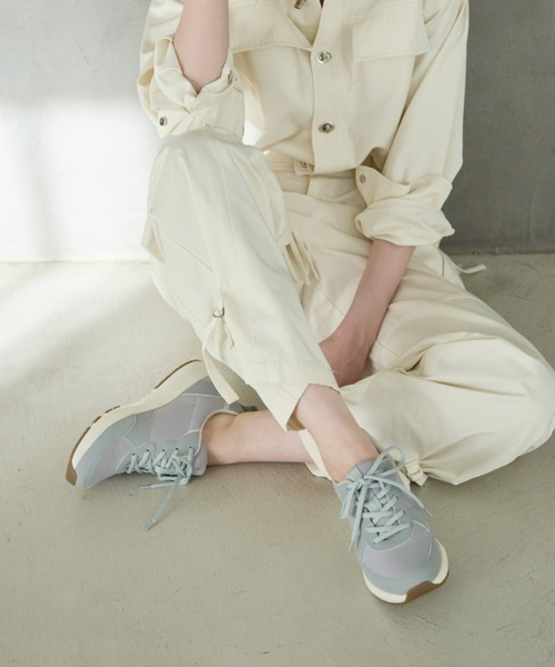 AcureZ(アキュアーズ)の「カジュアルスニーカー「母趾にやさしいスニーカー」(スニーカー・レディース・ブルー/アイボリー/ブラック・23.0cm/23.5cm/24.0cm/24.5cm/22.5cm)」の18枚目の写真