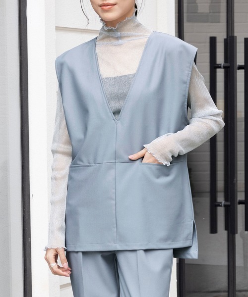 Doux Belle（ドゥーベル）の「深めVネックベスト（ベスト・レディース・ネイビー/ベージュ/グレイッシュベージュ/ライトブルー/ブラック・MEDIUM）」の22枚目の写真