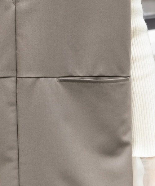 Doux Belle（ドゥーベル）の「深めVネックベスト（ベスト・レディース・ネイビー/ベージュ/グレイッシュベージュ/ライトブルー/ブラック・MEDIUM）」の13枚目の写真