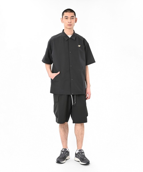 NEW BALANCE（ニューバランス）の「コーチシャツ（シャツ/ブラウス・メンズ・グレイッシュベージュ/ブラック/パープル・XX-LARGE/X-LARGE/LARGE/MEDIUM/SMALL）」の6枚目の写真