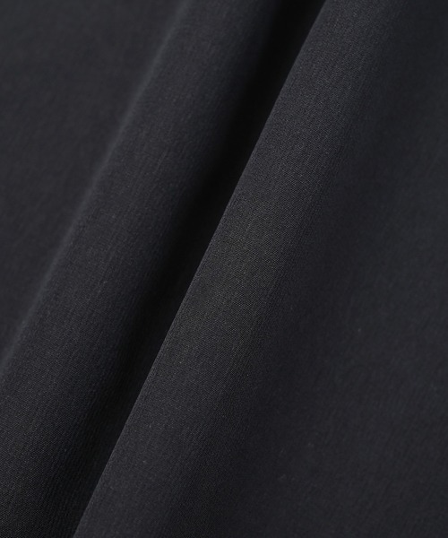 NEW BALANCE（ニューバランス）の「コーチシャツ（シャツ/ブラウス・メンズ・グレイッシュベージュ/ブラック/パープル・XX-LARGE/X-LARGE/LARGE/MEDIUM/SMALL）」の13枚目の写真