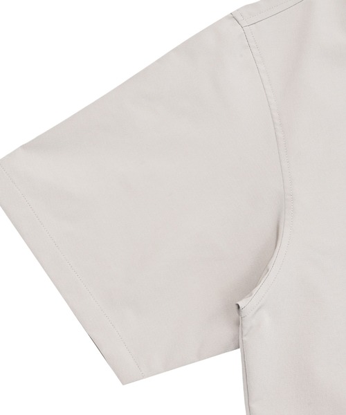 NEW BALANCE（ニューバランス）の「コーチシャツ（シャツ/ブラウス・メンズ・グレイッシュベージュ/ブラック/パープル・XX-LARGE/X-LARGE/LARGE/MEDIUM/SMALL）」の22枚目の写真