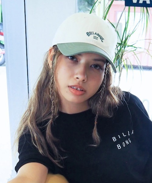 BILLABONG(ビラボン)の「BILLABONG レディース TWOTONE CAP キャップ 【2025年春夏モデル】/ビラボンアーチロゴ刺繍キャップ(帽子)(キャップ・レディース・ブルー/ブラック/グリーン系その他/オレンジ系その他・FREE)」の2枚目の写真