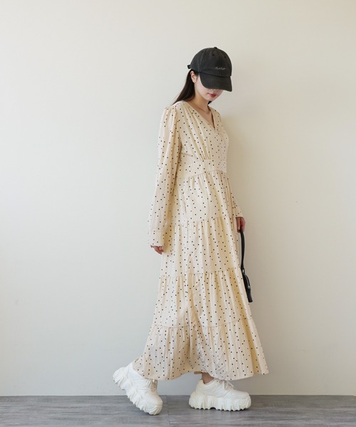 gossip!ロサンゼルス(ゴシップロサンゼルス)の「カシュクールデザイン ティアードワンピース(ワンピース・レディース・ライトベージュ/ブラック・FREE)」の10枚目の写真