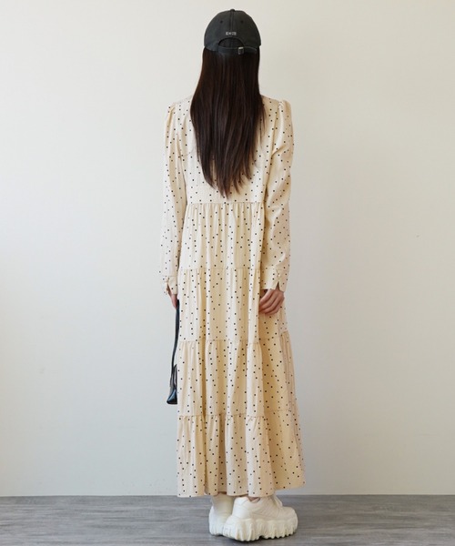gossip!ロサンゼルス(ゴシップロサンゼルス)の「カシュクールデザイン ティアードワンピース(ワンピース・レディース・ライトベージュ/ブラック・FREE)」の9枚目の写真