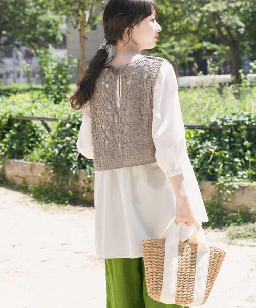 ITEMS URBANRESEARCH(アイテムズ アーバンリサーチ)の「レースベストドッキングチュニック(シャツ/ブラウス・レディース・ライトベージュ/ブラウン/ベージュ・FREE)」の6枚目の写真