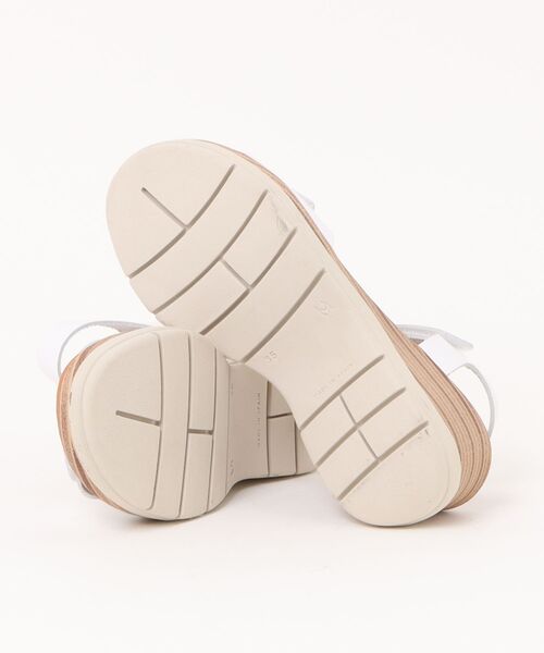 inter-chaussures(インターショシュール)の「【Marila】ラウンドトウウエッジソールサンダル(E52110)(サンダル・レディース・イエロー/ホワイト・36/37/38/39/35)」の4枚目の写真