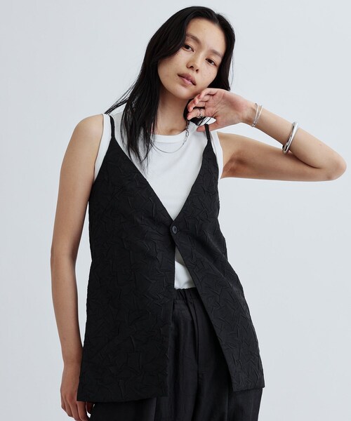 GALLEST（ギャレスト）の「キャミソールジレ（ベスト・レディース・ブラック/ホワイト・38）」の2枚目の写真