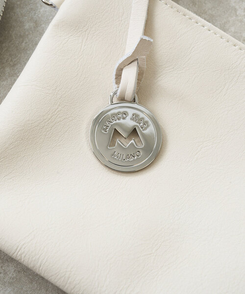 BEARDSLEY(ビアズリー)の「《MARCO MASI》3連マルチショルダーバッグ(ポーチ・レディース・ブラック/アイボリー・FREE)」の6枚目の写真