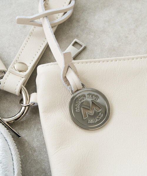 BEARDSLEY(ビアズリー)の「《MARCO MASI》3連マルチショルダーバッグ(ポーチ・レディース・ブラック/アイボリー・FREE)」の7枚目の写真