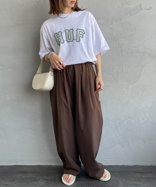 HUF（ハフ）の「[HUF/ハフ] GIANT ショートスリーブTシャツ（Tシャツ/カットソー・レディース・ホワイト/ブラック・M/L）」の4枚目の写真