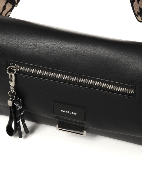 BAYFLOW（ベイフロー）の「[500mlのペットボトルが入る]レオパードボディバッグ（ショルダーバッグ・レディース・アイボリー/ブラック・FREE）」の10枚目の写真