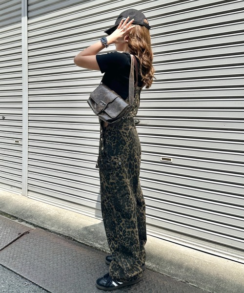 wears(ウェアーズ)の「レオパードオーバーシルエットオーバーオール(サロペット/オーバーオール・レディース・レオパード・FREE)」の2枚目の写真