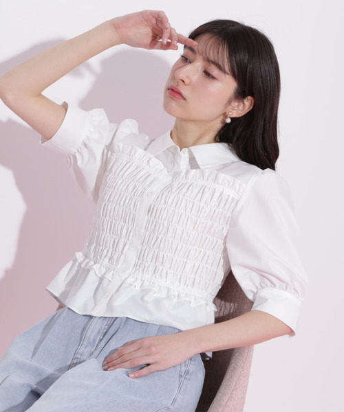 JILL by JILL STUART(ジルバイジルスチュアート)の「◇ビスチェ風シャーリングブラウス(シャツ/ブラウス・レディース・ホワイト/ピンク・FREE)」の2枚目の写真