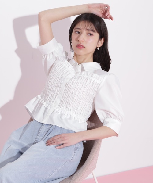 JILL by JILL STUART(ジルバイジルスチュアート)の「◇ビスチェ風シャーリングブラウス(シャツ/ブラウス・レディース・ホワイト/ピンク・FREE)」の4枚目の写真