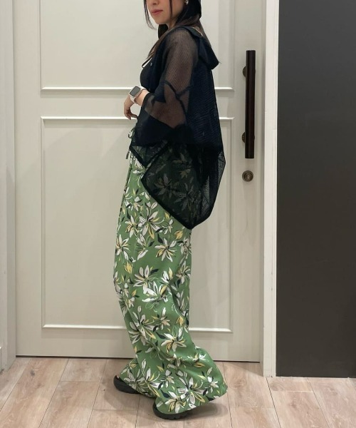 Right-on（ライトオン）の「【HONEYSUCKLE ROSE】柄イージーパンツ（その他パンツ・レディース・ライトベージュ/ブラック/グリーン・M/L）」の17枚目の写真