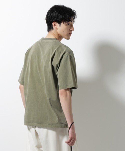 NANO universe(ナノユニバース)の「ピグメントクラフトTシャツ 半袖(Tシャツ/カットソー・メンズ・ライトグレー/スミクロ/カーキ・M/L)」の13枚目の写真