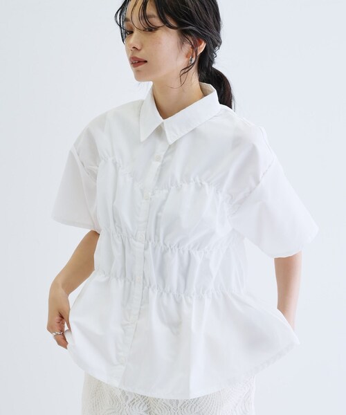 GALLEST（ギャレスト）の「◆【一部店舗限定】シャーリングビスチェデザイン半袖シャツ（シャツ/ブラウス・レディース・ライトブルー/ライトイエロー系/ホワイト・38）」の6枚目の写真