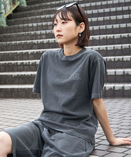 FFEIN（フェイン）の「【FFEIN（フェイン）】フェード刺繍Tシャツ /  Tシャツ 短丈 クルーネック 半袖 ピグメント加工 セットアップ（Tシャツ/カットソー・メンズ・ブラック/ネイビー/ブラウン・LARGE/MEDIUM/SMALL）」の6枚目の写真