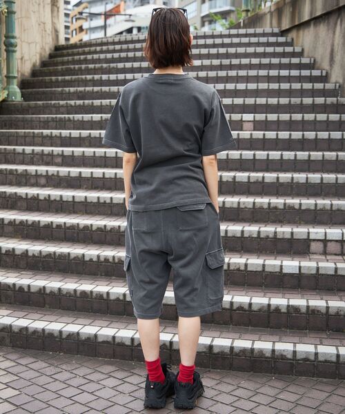 FFEIN（フェイン）の「【FFEIN（フェイン）】フェード刺繍Tシャツ /  Tシャツ 短丈 クルーネック 半袖 ピグメント加工 セットアップ（Tシャツ/カットソー・メンズ・ブラック/ネイビー/ブラウン・LARGE/MEDIUM/SMALL）」の12枚目の写真