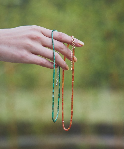 hellam(へラム)の「カラービーズチョーカー(ネックレス・レディース・レッド/グリーン・FREE)」の1枚目の写真