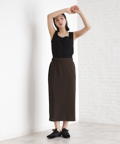 THE SHOP TK （ザ ショップ ティーケー ）の「サイドラメラインタイトスカート【洗濯機OK】（スカート・レディース・ダークブラウン/ブラック・12/13）」の8枚目の写真