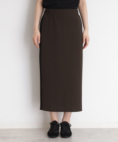 THE SHOP TK （ザ ショップ ティーケー ）の「サイドラメラインタイトスカート【洗濯機OK】（スカート・レディース・ダークブラウン/ブラック・12/13）」の11枚目の写真